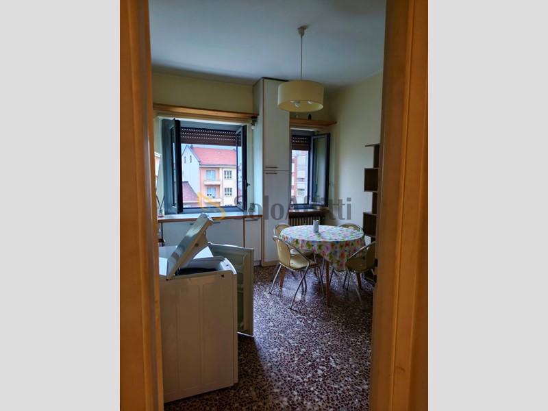 Monolocale in Affitto a Torino, zona Rebaudengo, 210&euro;, 29 m², arredato