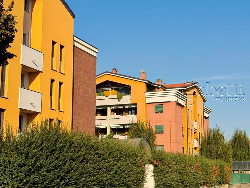 Quadrilocale in Affitto a Rho, 1'000&euro;, 130 m², arredato