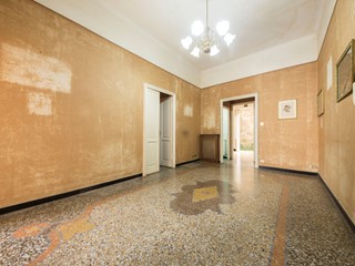 Appartamento in Vendita a Genova, zona Castelletto, 145'000&euro;, 83 m²