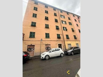 Appartamento in Vendita a Genova, 42'750&euro;, 81 m²