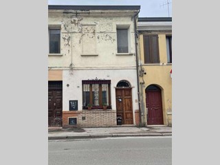 Quadrilocale in Vendita a Ravenna, 37'500&euro;, 61 m²