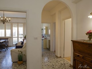 Quadrilocale in Vendita a Viareggio, 240'000&euro;, 78 m², arredato