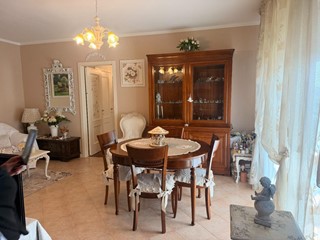 Trilocale in Vendita a Viareggio, 270'000&euro;, 70 m², arredato