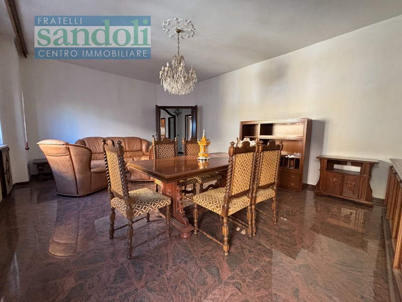 Quadrilocale in Vendita a Vercelli, 172'000&euro;, 110 m²