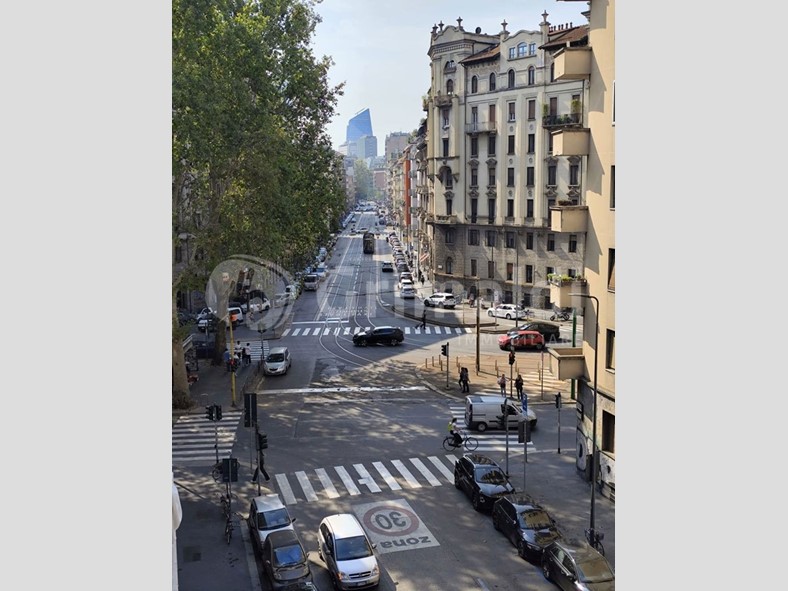 Bilocale in Vendita a Milano, 394'000&euro;, 82 m², arredato