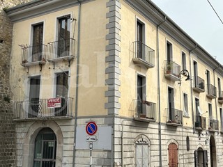 Trilocale in Affitto a Avellino, 600&euro;, 80 m², arredato