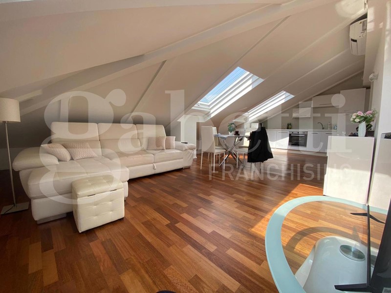 Bilocale in Affitto a Milano, 1'400&euro;, 50 m², arredato