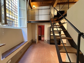 Quadrilocale in Vendita a Lucca, zona Centro Storico, 380'000&euro;, 