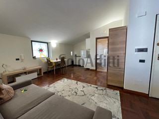 Monolocale in Affitto a Caserta, zona Falciano, 650&euro;, 40 m², arredato