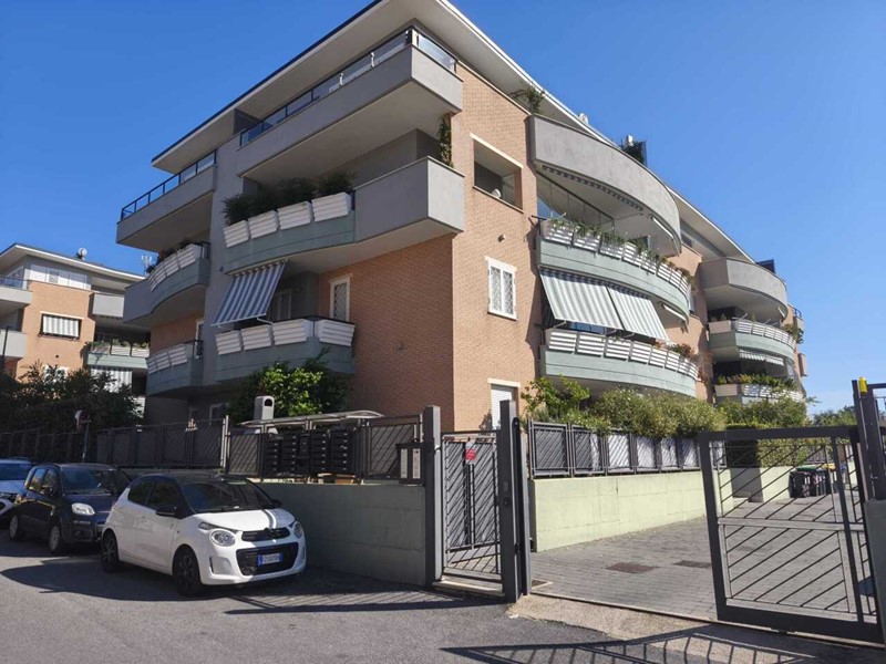Bilocale in Vendita a Roma, zona Acilia, 175'000&euro;, 51 m²