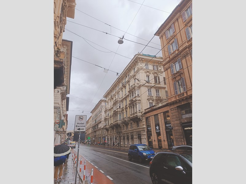 Appartamento in Vendita a Genova, zona Centro, 340'000&euro;, 230 m²