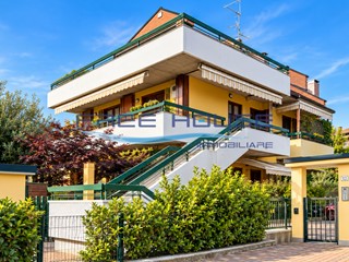 Quadrilocale in Vendita a Cervia, zona Caduti per la libertÃ, 295'000&euro;, 113 m², arredato, con Box