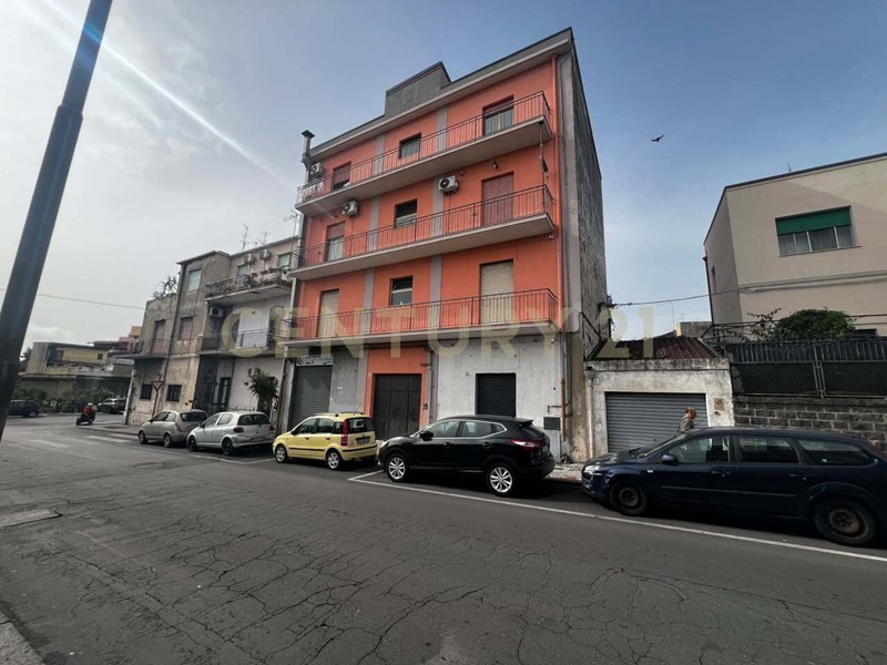 Trilocale in Vendita a Catania, 164'000&euro;, 95 m²