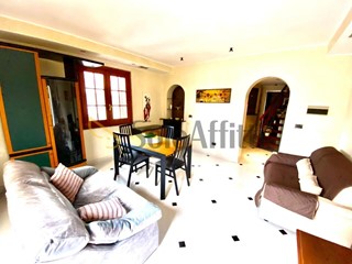 Bilocale in Affitto a Reggio Calabria, zona Centro, 450&euro;, 70 m², arredato
