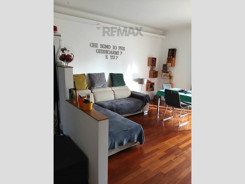 Trilocale in Vendita a Milano, 320'000&euro;, 86 m²