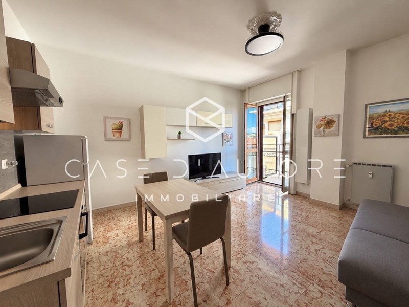 Bilocale in Vendita a Varese, 115'000&euro;, 65 m²