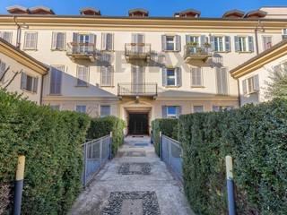 Attico in Vendita a Monza, 460'000&euro;, 126 m²