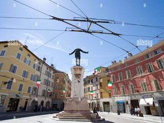 Quadrilocale in Vendita a Parma, 295'000&euro;, 131 m²