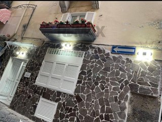 Quadrilocale in Vendita a Napoli, 150'000&euro;, 90 m²