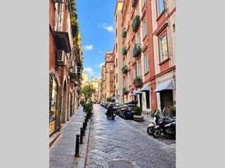 Trilocale in Vendita a Napoli, 210'000&euro;, 65 m²