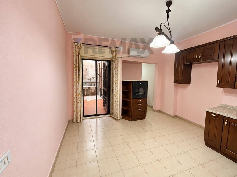 Bilocale in Vendita a Catania, 60'000&euro;, 55 m²