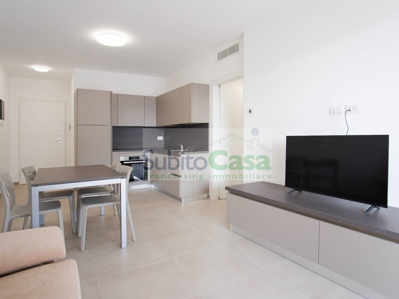 Bilocale in Affitto a Pescara, 1'000&euro;, 100 m²