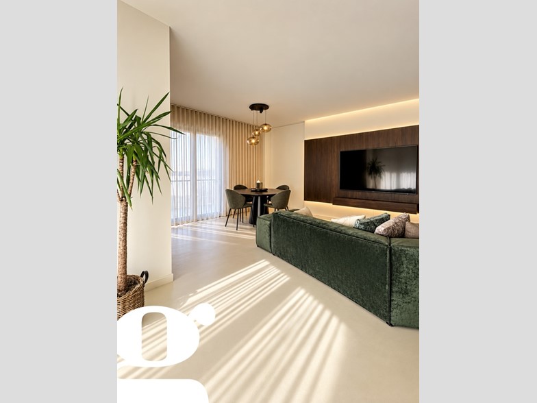 Quadrilocale in Vendita a Napoli, 365'000&euro;, 130 m², con Box
