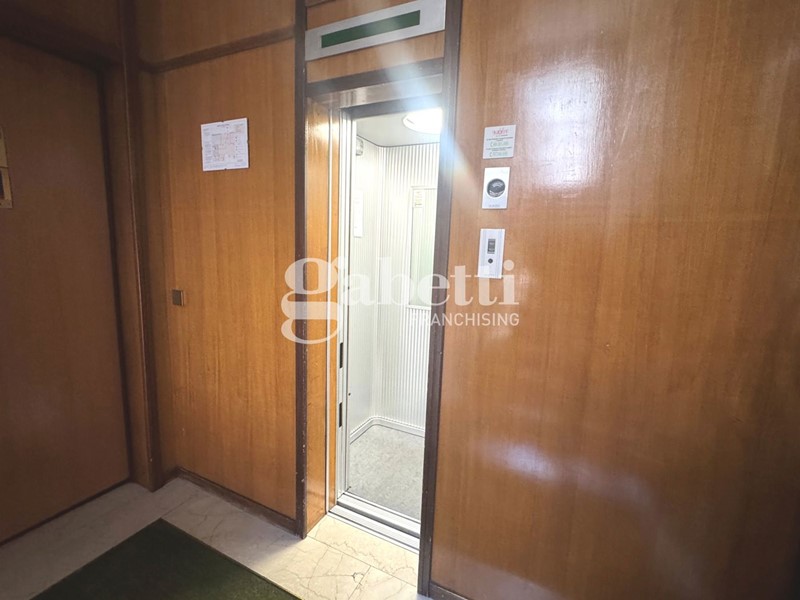 Quadrilocale in Vendita a Torino, 360'000&euro;, 115 m², arredato