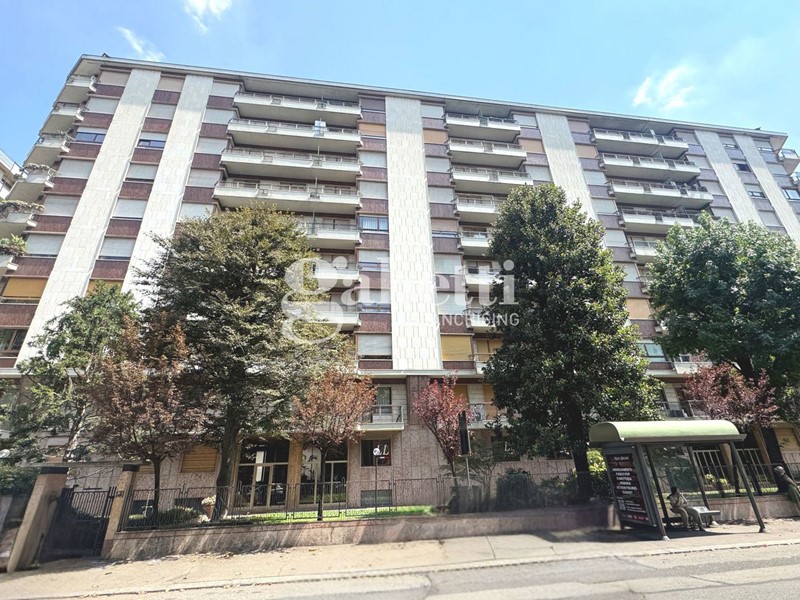 Quadrilocale in Vendita a Torino, 360'000&euro;, 115 m², arredato