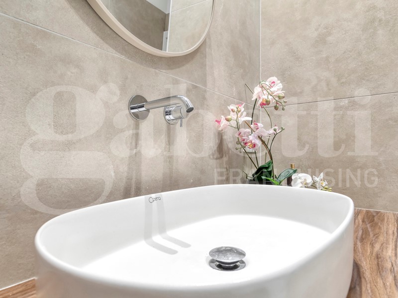 Bilocale in Vendita a Bologna, 239'000&euro;, 50 m²