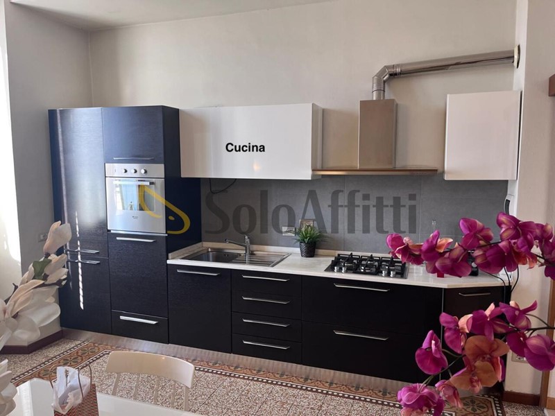 Quadrilocale in Affitto a Firenze, zona Campo di Marte, 1'400&euro;, 75 m², arredato