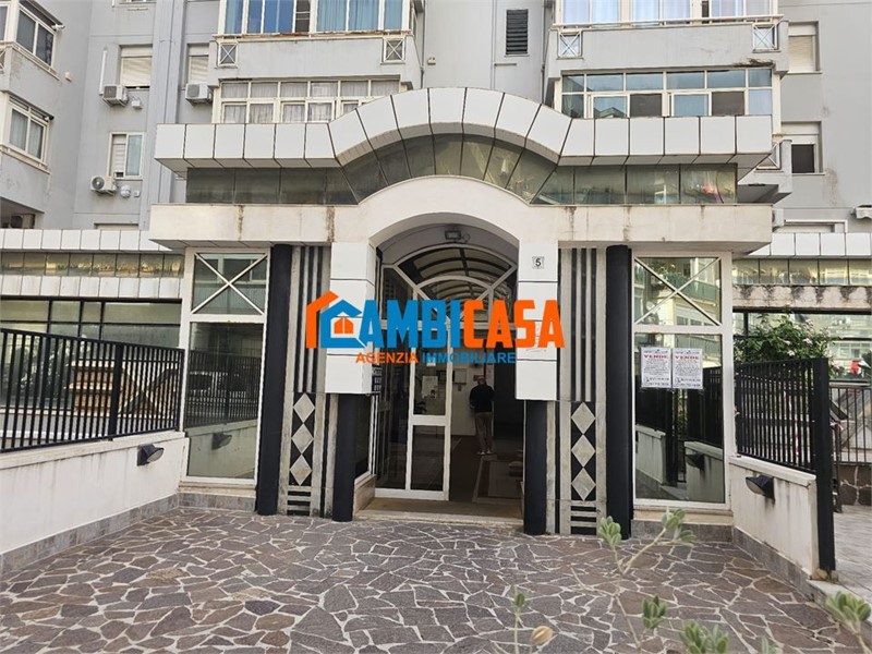 Appartamento in Vendita a Palermo, 298'000&euro;, 160 m²