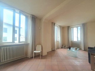 Appartamento in Vendita a Lucca, 450'000&euro;, 130 m², arredato