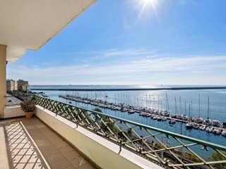 Appartamento in Vendita a Genova, 380'000&euro;, 141 m²