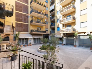 Quadrilocale in Vendita a Catania, 119'000&euro;, 92 m²