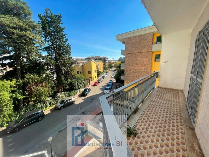 Appartamento in Affitto a Benevento, 650&euro;, 120 m²