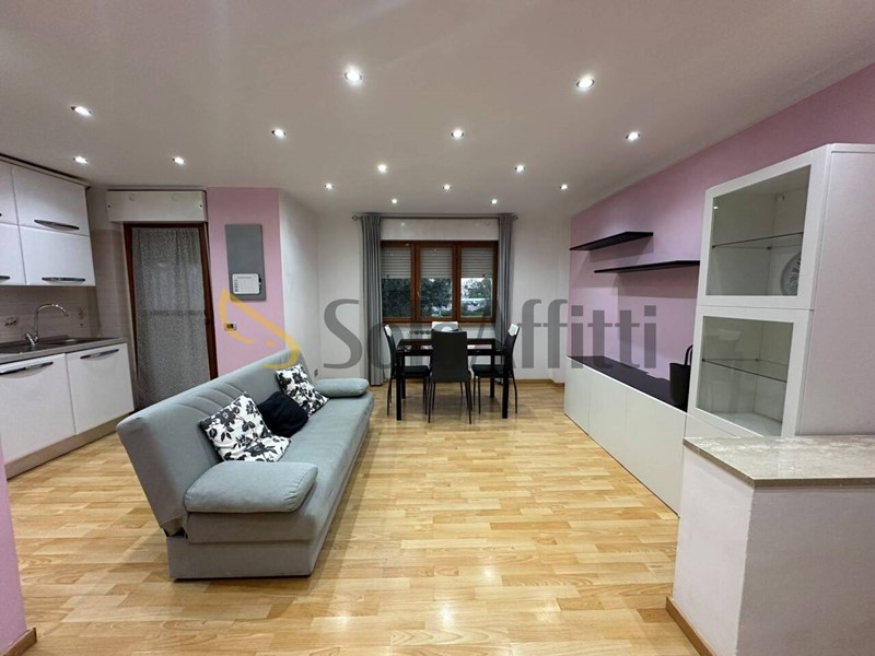 Quadrilocale in Affitto a Latina, 650&euro;, 70 m², arredato
