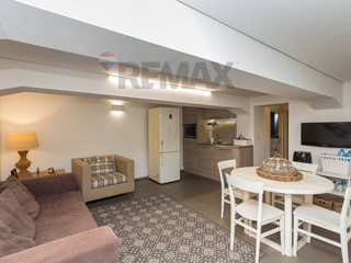 Appartamento in Vendita a Catania, 165'000&euro;, 157 m²