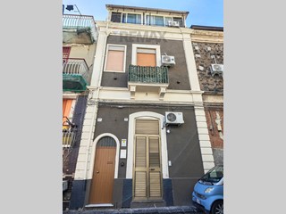 Trilocale in Vendita a Catania, 59'000&euro;, 63 m²