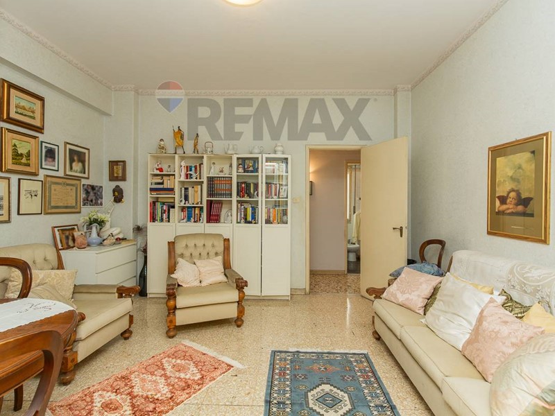 Appartamento in Vendita a Catania, 110'000&euro;, 130 m²