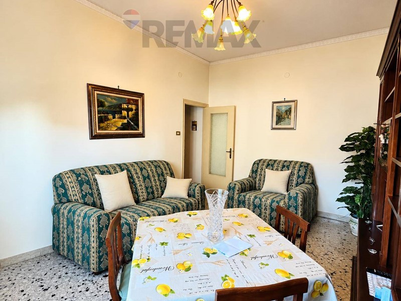Trilocale in Vendita a Palermo, 123'000&euro;, 81 m²