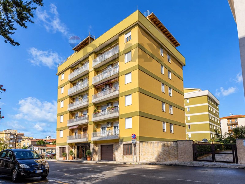 Appartamento in Vendita a Sassari, 185'000&euro;, 141 m²