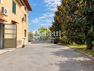 Appartamento in Vendita a Prato, 390'000&euro;, 365 m²