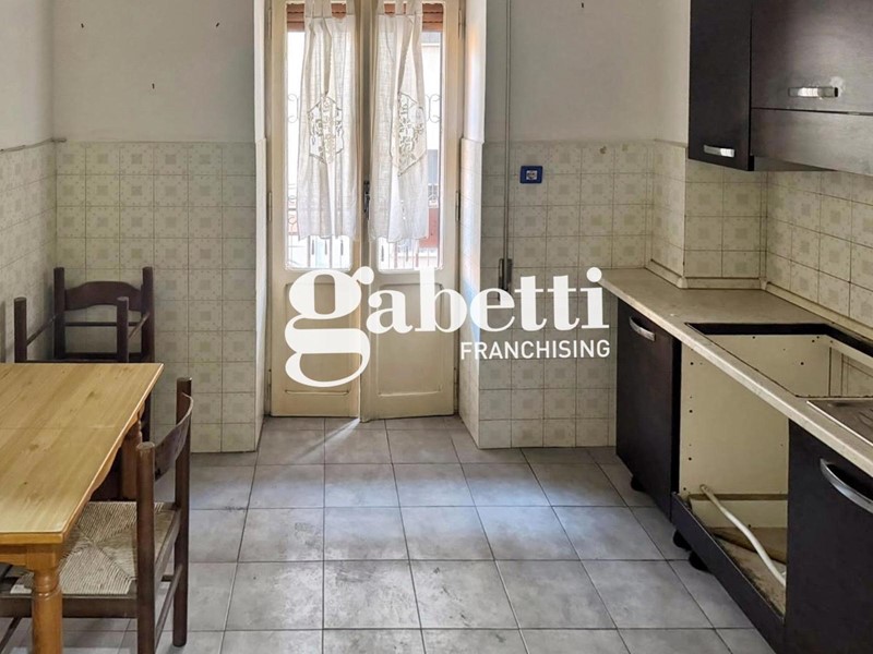Trilocale in Vendita a Roma, 149'000&euro;, 100 m²