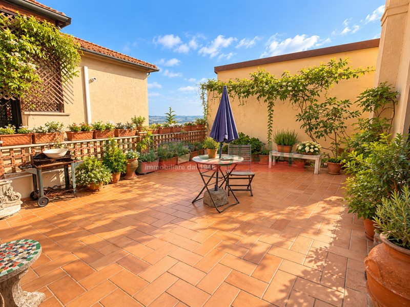 Appartamento in Vendita a Rosignano Marittimo, zona Castelnuovo Della Misericordia, 170'000&euro;, 140 m², con Box