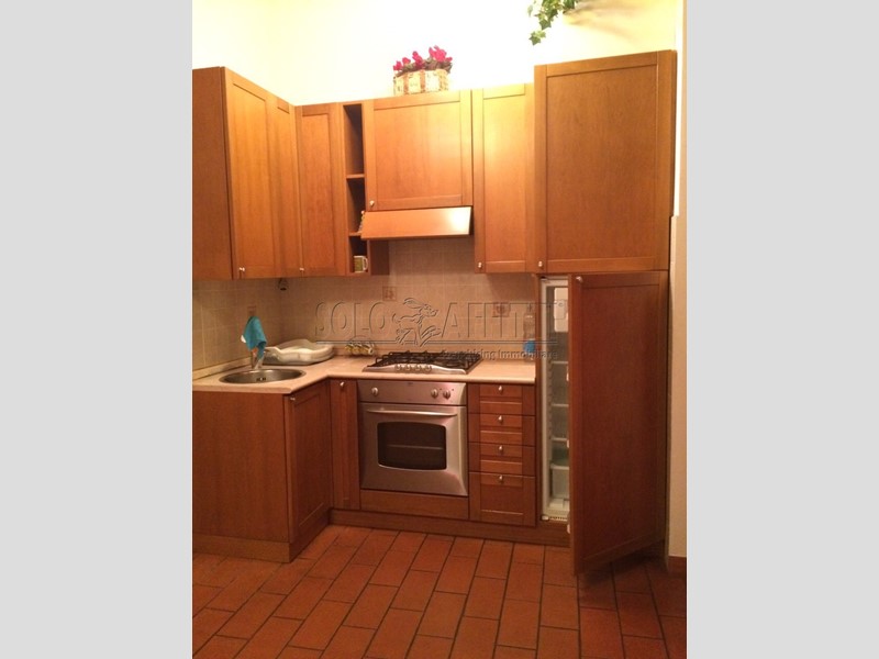 Monolocale in Affitto a Livorno, zona Venezia, 600&euro;, 35 m², arredato