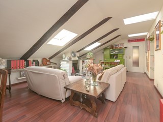 Trilocale in Vendita a Torino, 180'000&euro;, 85 m²