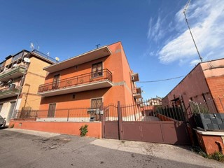 Appartamento in Vendita a Guidonia Montecelio, 159'000&euro;, 120 m²