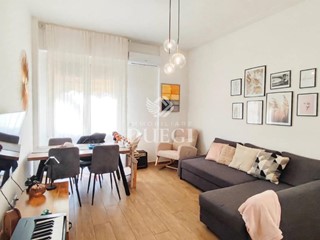Quadrilocale in Vendita a Viareggio, 235'000&euro;, 80 m², arredato