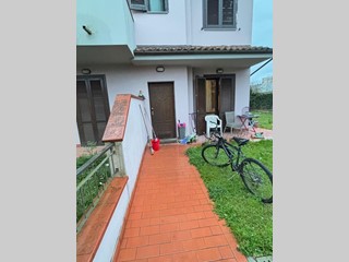Trilocale in Vendita a Lucca, zona Mugnano, 230'000&euro;, 70 m²